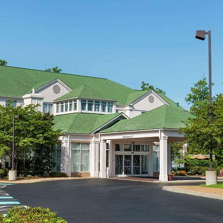 Hilton Garden Inn Newport News Bagian luar foto